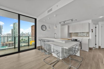 Comprar apartamento en Paraiso Bayviews 2006