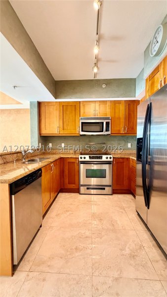 Apartment for rent at Duo Condo 1408E