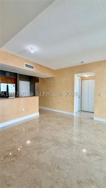 Apartment for rent at Duo Condo 1408E