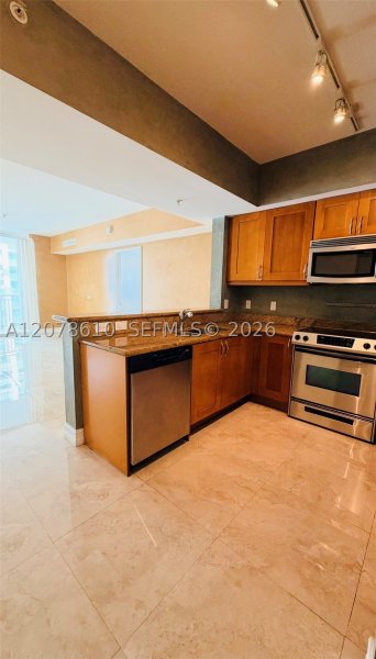Apartment for rent at Duo Condo 1408E
