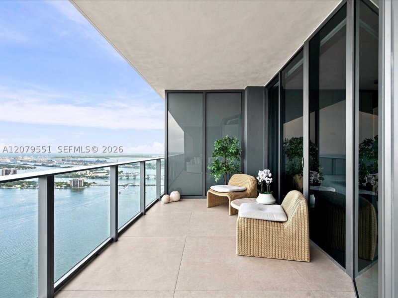 Alquiler de apartamento en Aria Reserve Miami 5605