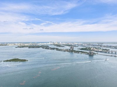 Alquiler de apartamento en Aria Reserve Miami 5605