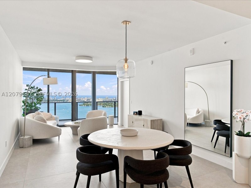 Alquiler de apartamento en Aria Reserve Miami 5605