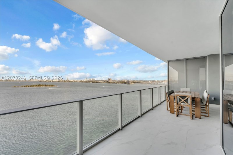 Condo for sale at Aria Reserve Miami 1405