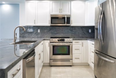 Aluguel de apartamento no Arlen Beach 908