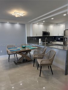 Aluguel de apartamento no Arlen Beach 908