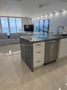 Aluguel de apartamento no Arlen Beach 908