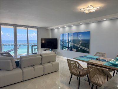 Arlen Beach Apt #908