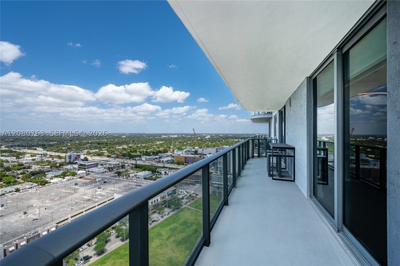 Apartment for rent at Hyde Midtown 3001