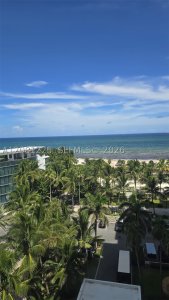 Aluguel de apartamento no Triton Towers 1005