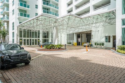 Comprar apartamento no Brickell on the River South 1117