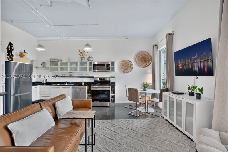 Property photo # 9