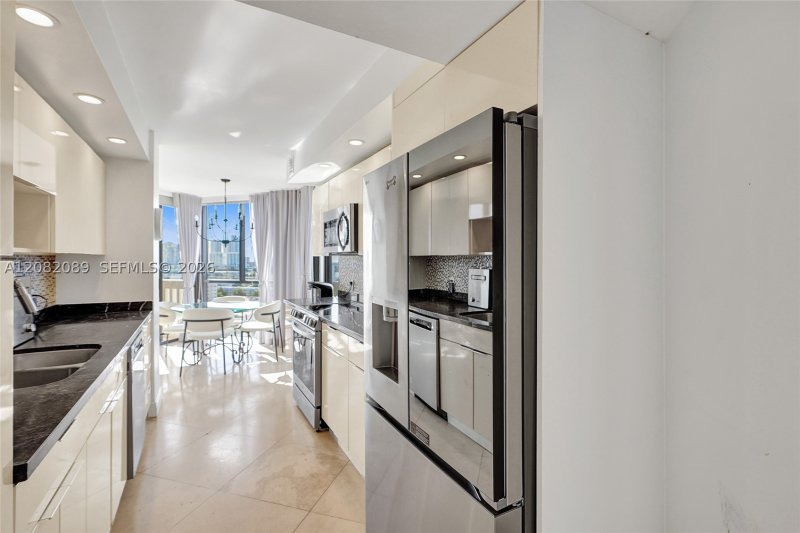 Apartment for rent at 1000 Williams Island 1403
