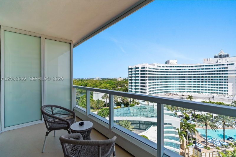 Condo for sale at Fontainebleau III 905