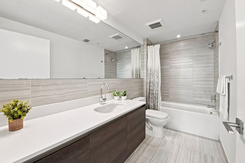 Condo for sale at Merrick Manor 710