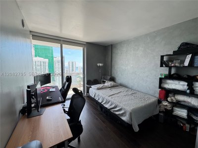 Aluguel de apartamento no Mint at Riverfront 3811