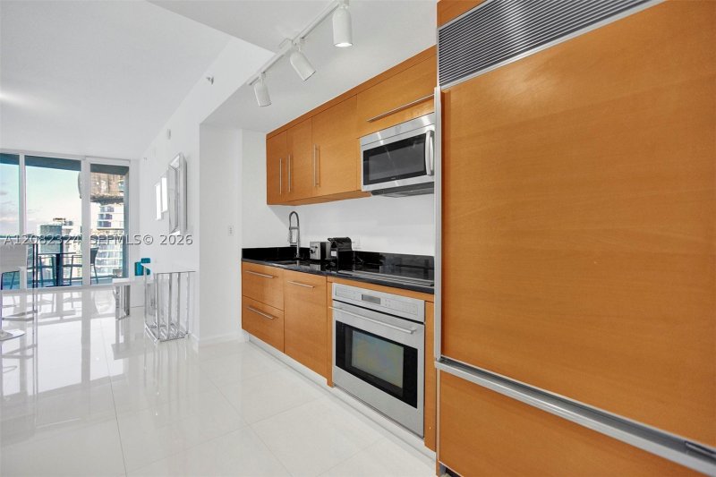 Apartment for rent at Icon Brickell Tower I 5010