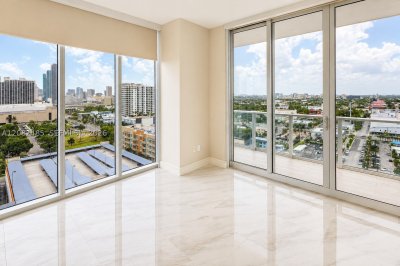 Comprar apartamento no Paramount Bay 1710