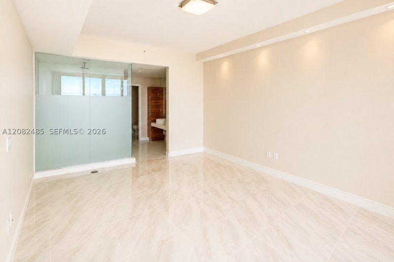 Condo for sale at Paramount Bay 1710