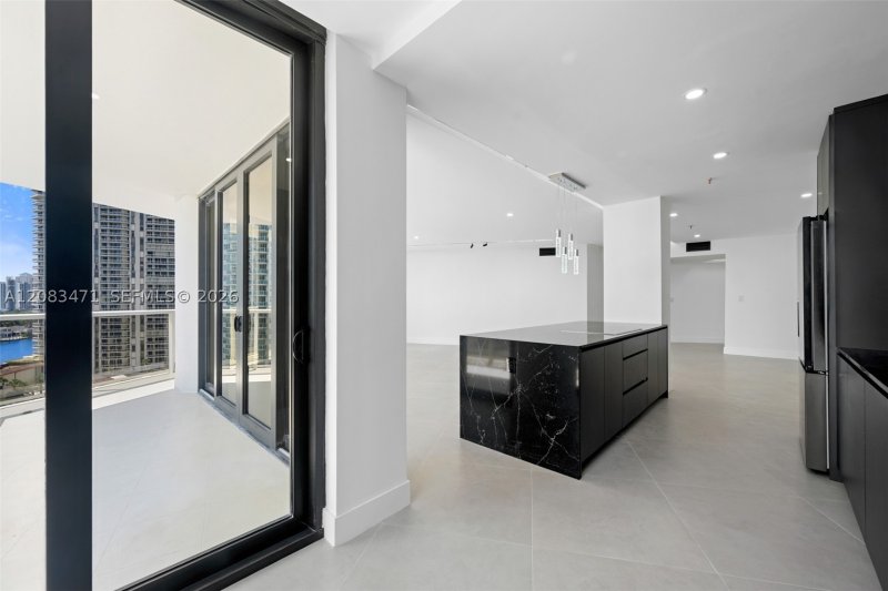 Condo for sale at Hamptons West 1008