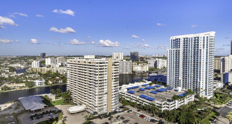 Condo for sale at The Hemispheres 22P