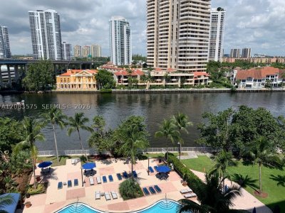 Ocean View Apt #805