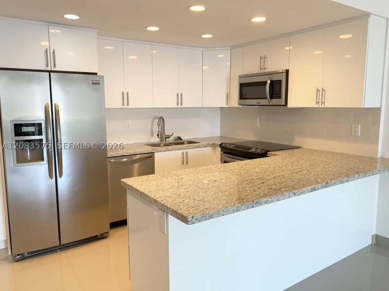 Apartment for rent at Ocean View 805