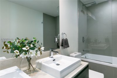 Aluguel de apartamento no The Bond 3803