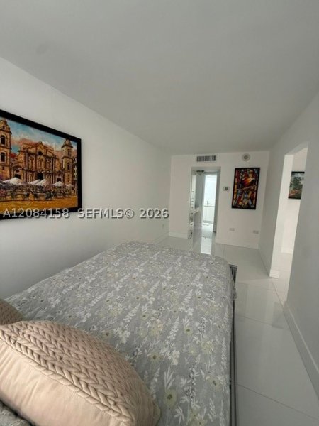 Apartment for rent at Oceanside Plaza 4P