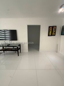 Aluguel de apartamento no Oceanside Plaza 4P