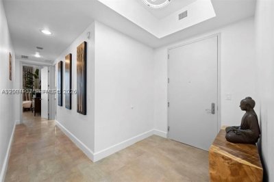 Aluguel de apartamento no Trump Tower Two 1502