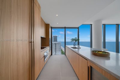 Comprar apartamento no 2000 Ocean 22A