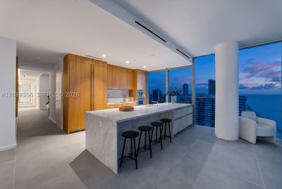 Comprar apartamento no 2000 Ocean 22A
