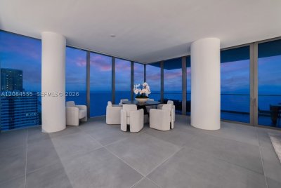 Comprar apartamento no 2000 Ocean 22A