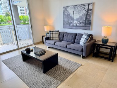 Aluguel de apartamento no Fortune House 904
