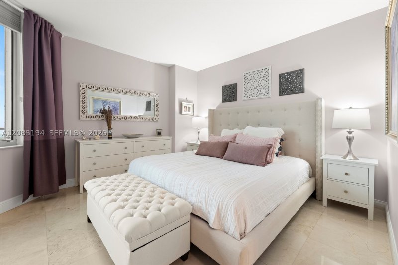 Apartment for rent at One Miami West Tower 1801
