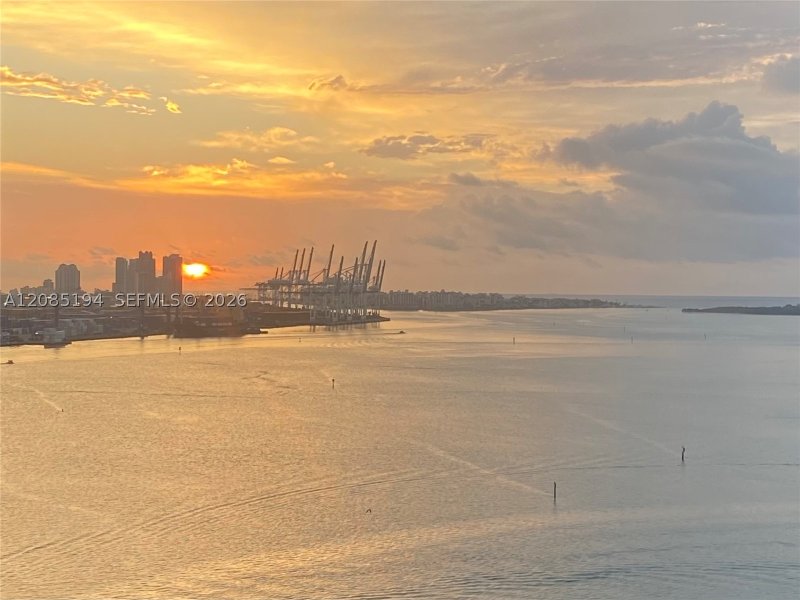 Apartment for rent at One Miami West Tower 1801