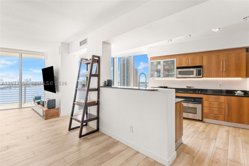 Condo for sale at One Miami East Tower 2723