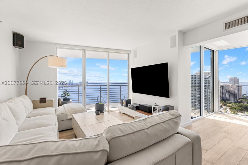 Condo for sale at One Miami East Tower 2723