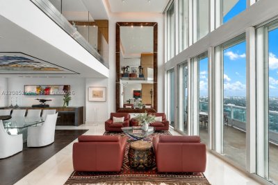 Comprar apartamento no Santa Maria PH4901