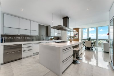 Comprar apartamento no Santa Maria PH4901