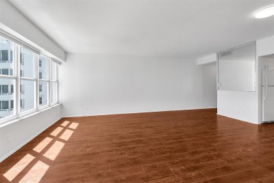 Aluguel de apartamento no Royal Ambassador 1209