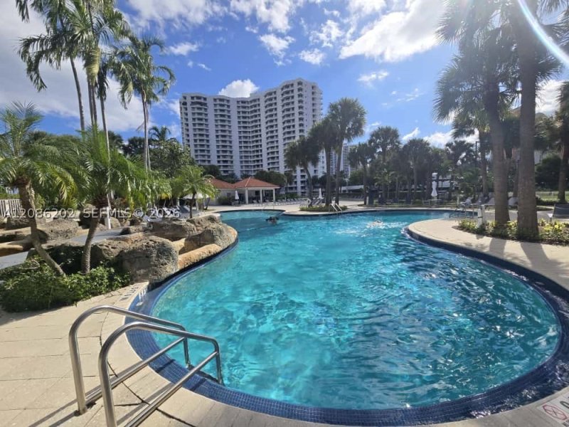 Condo for sale at Parc Central South 1202