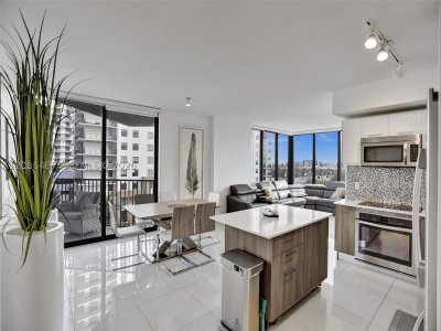 5252 Paseo Doral Apt #401