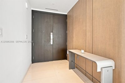 Comprar apartamento no Aston Martin Residences 3807
