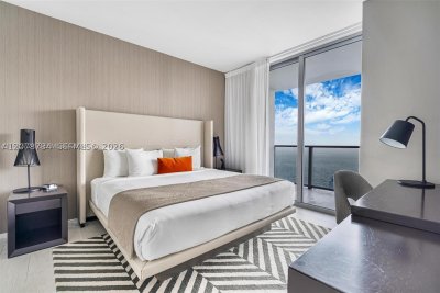 Comprar apartamento no Hyde Beach House R2507