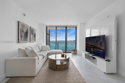 Icon Bay Apt #1602