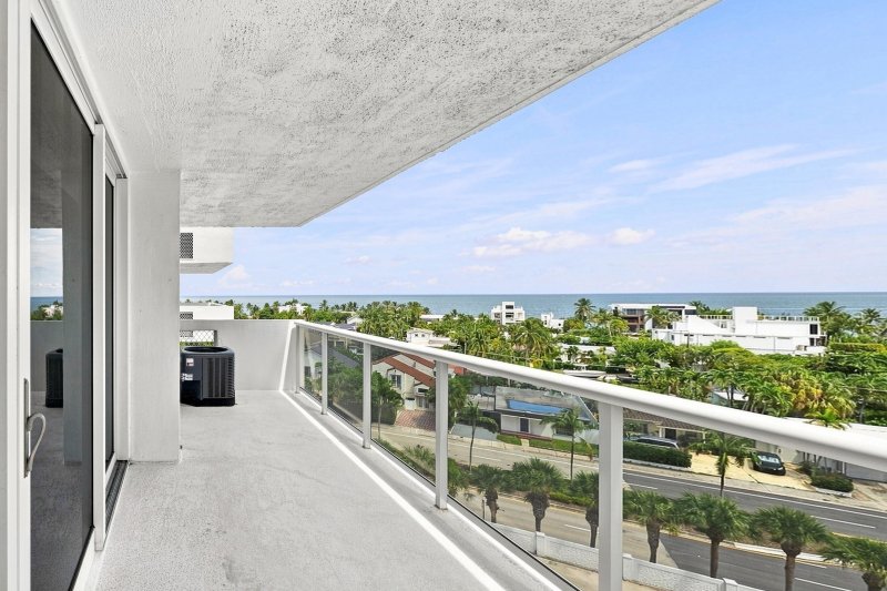Condo for sale at Embassy Towers 7D