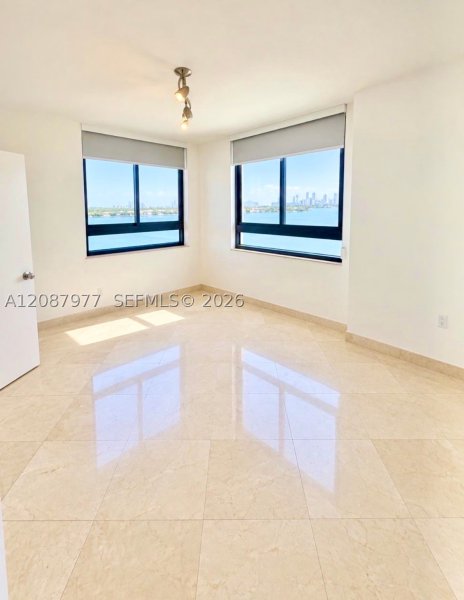 Condo for sale at Waverly 702