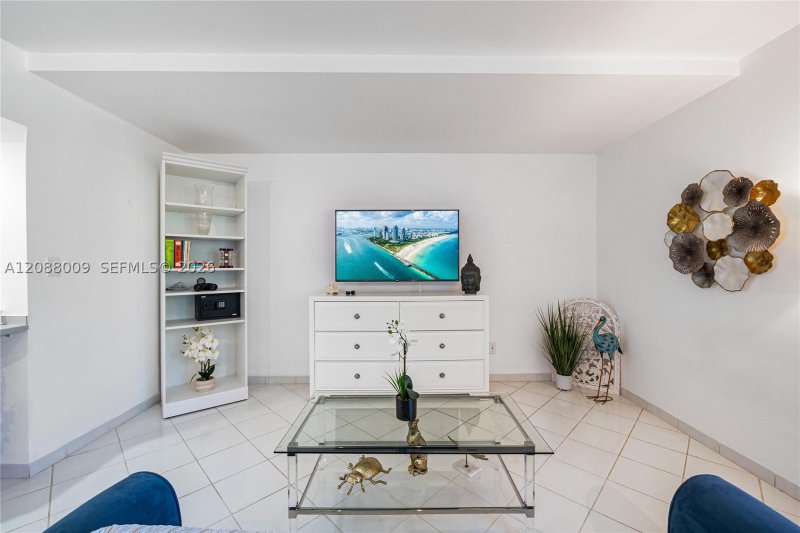 Property photo # 6